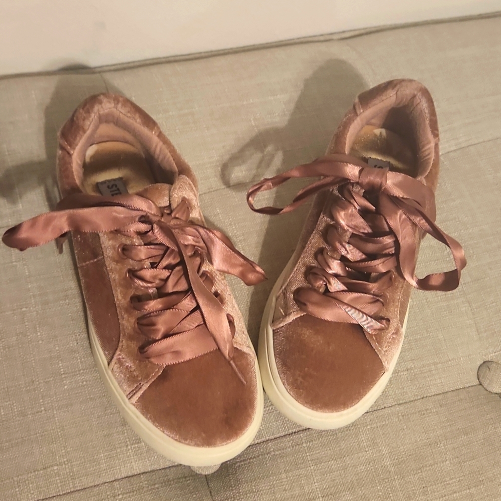 Steve Madden- Girl Size 13 Suede Shoes